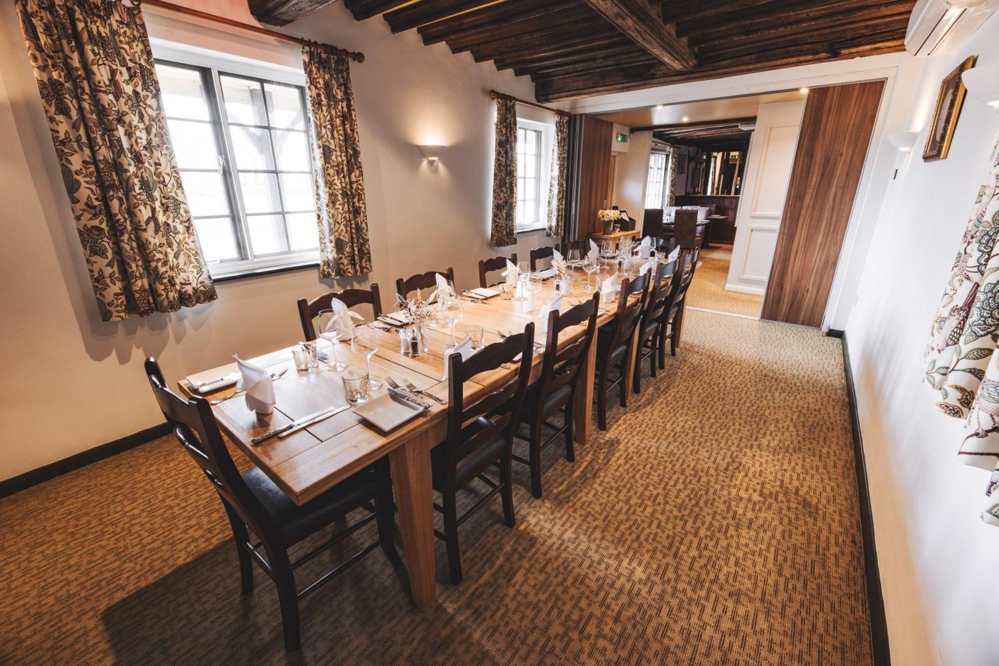 The Auberge Yaxley  Bagian luar foto