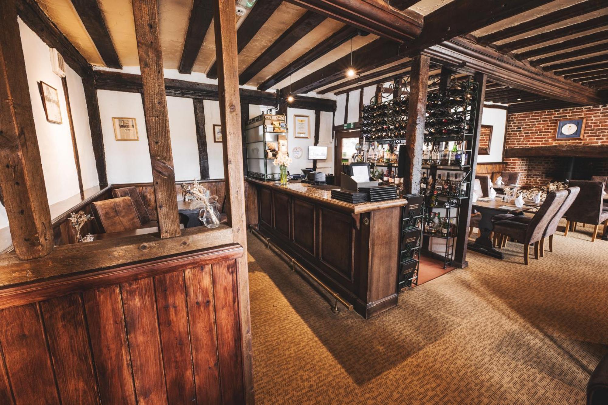 The Auberge Yaxley  Bagian luar foto